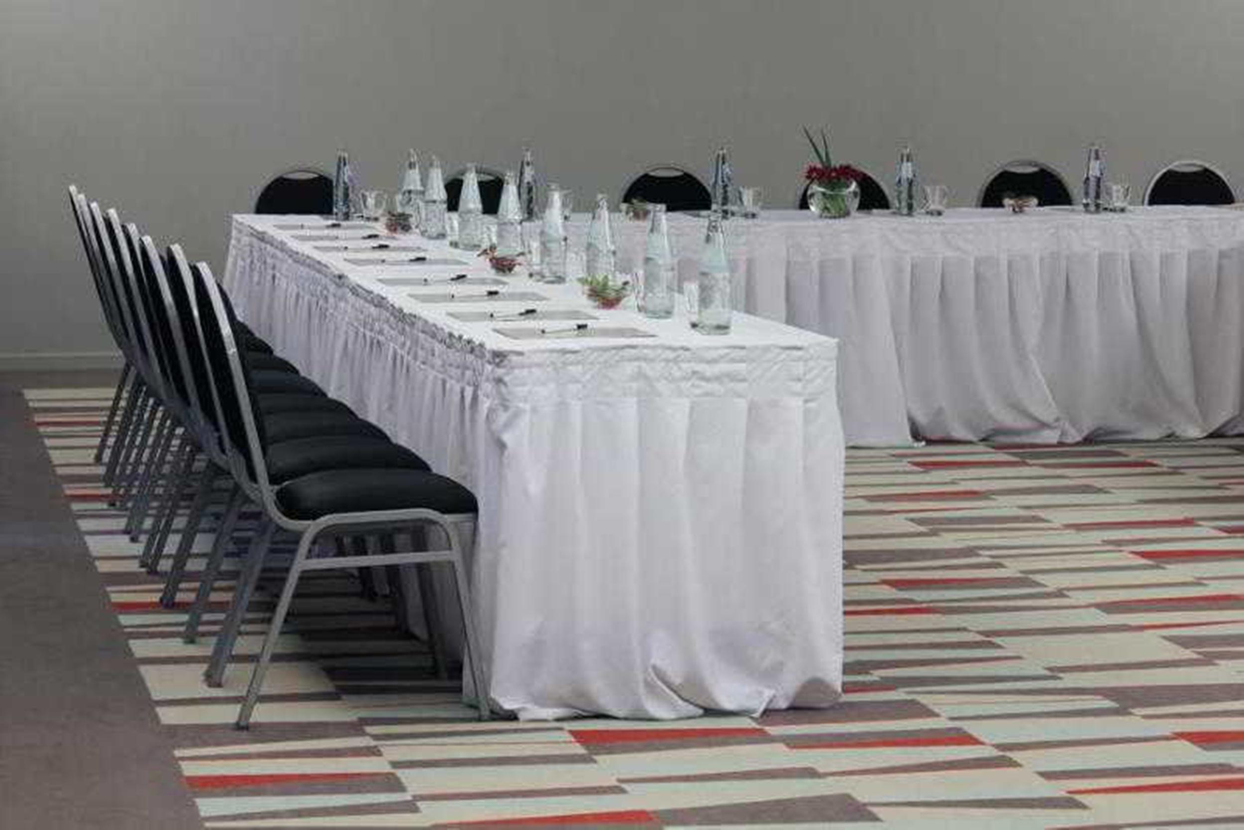 Monserrat Apartahotel 4*