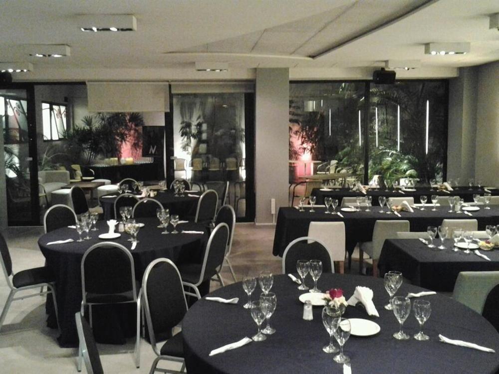 Monserrat Apartahotel