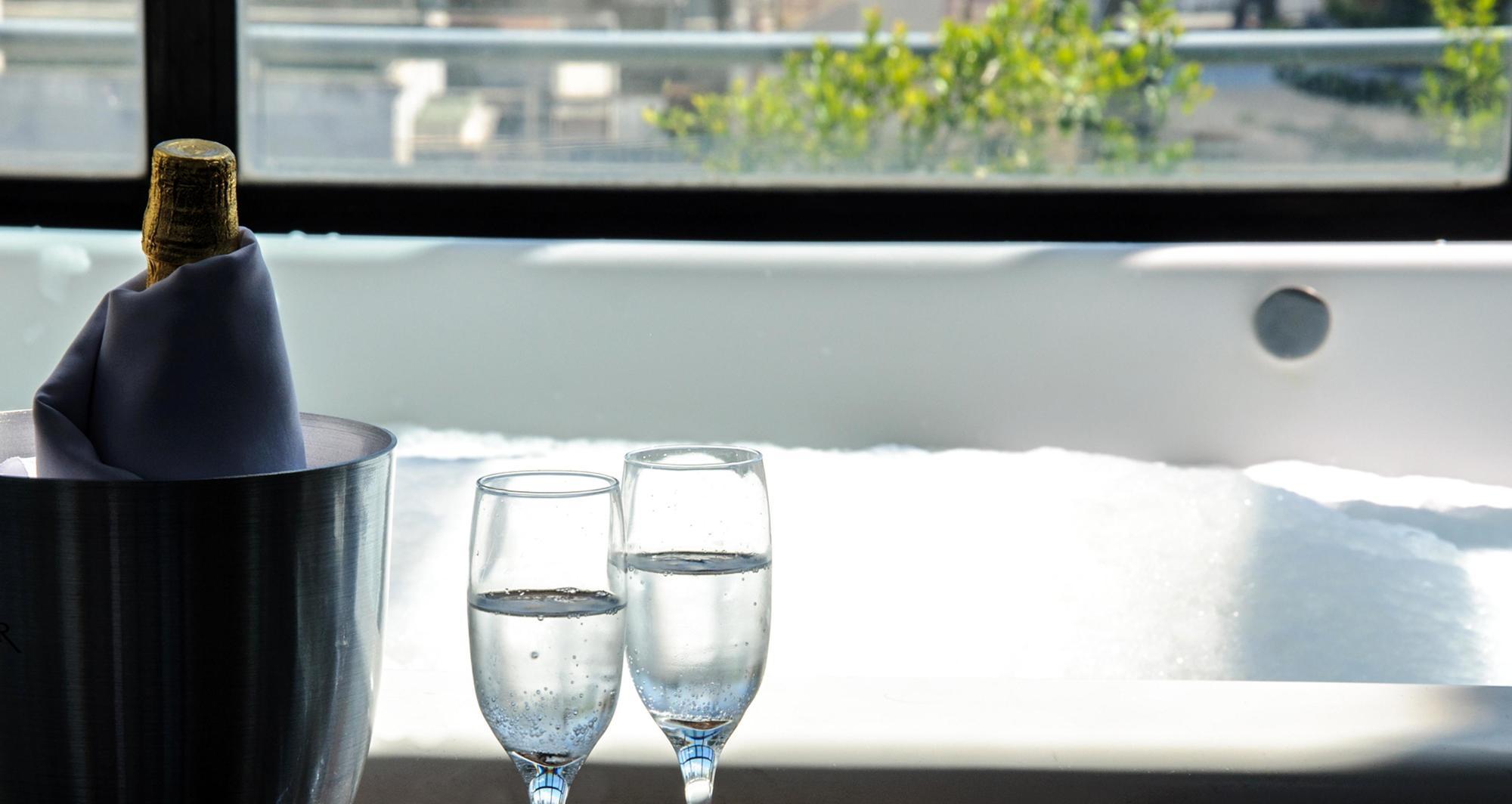 Apartahotel Monserrat